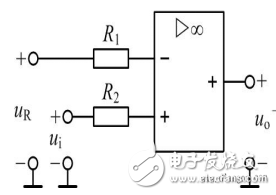 電壓比較器的輸出電壓